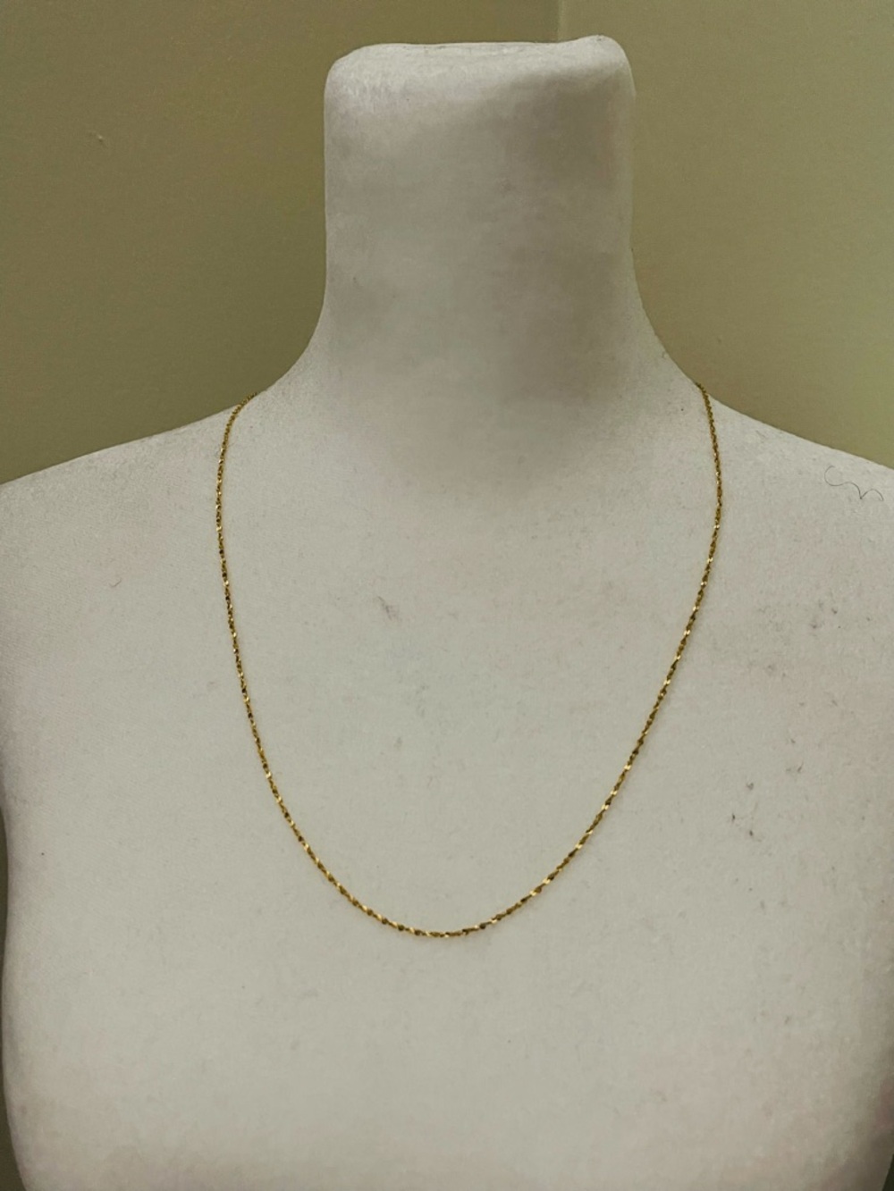 Monet golden twist necklace